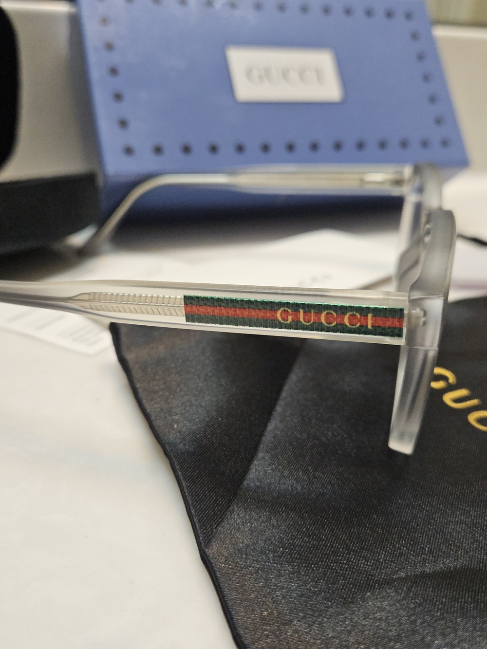 Gucci Unisex Polarized Sunglasses in Frosted Gray - Picture 3 of 8